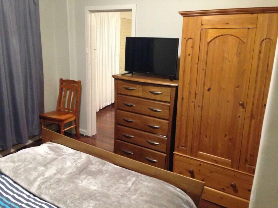 Affordable & Comfortable Apartment On Langley Park Пърт Екстериор снимка